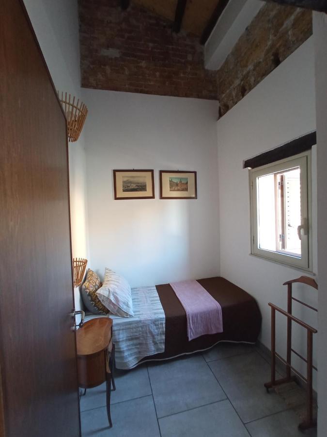 Zyz Apartments - sotto il Bastione dello Spasimo Palermo Esterno foto